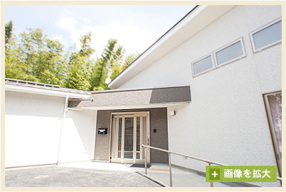 施設入り口